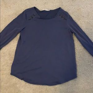 Long sleeve casual shirt